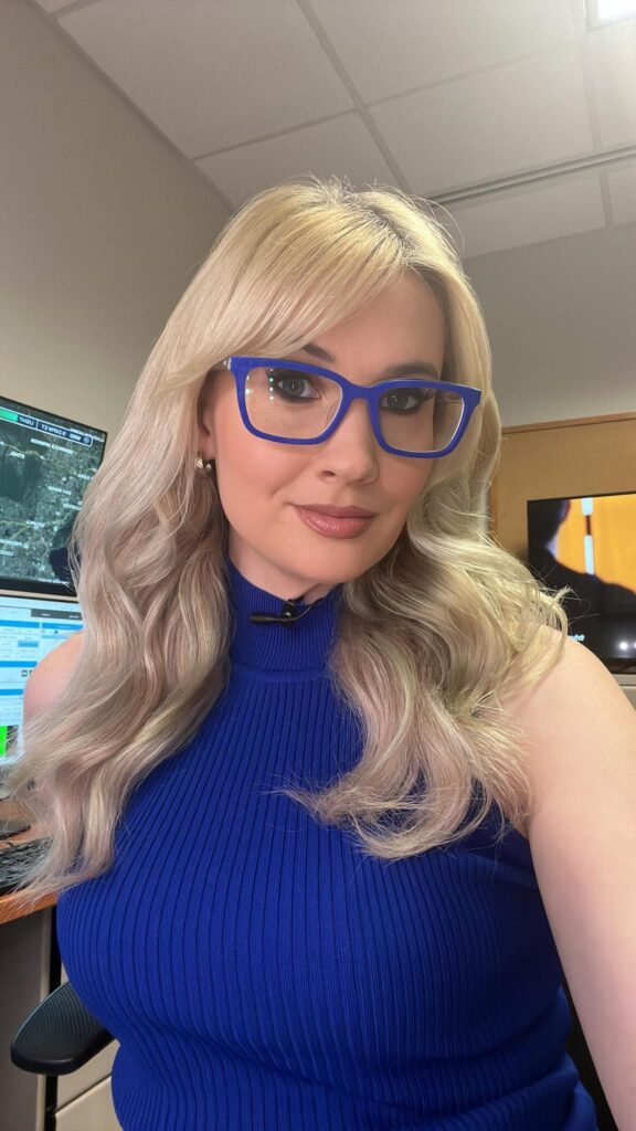 Sexy weather girl kelly costa reardon sexy in glasses bit tits